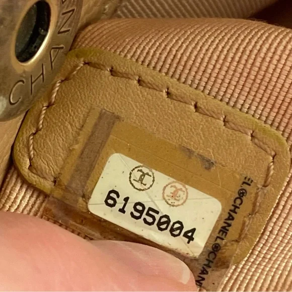 CHANEL Cerf Tote Beige - Picture 9 of 12